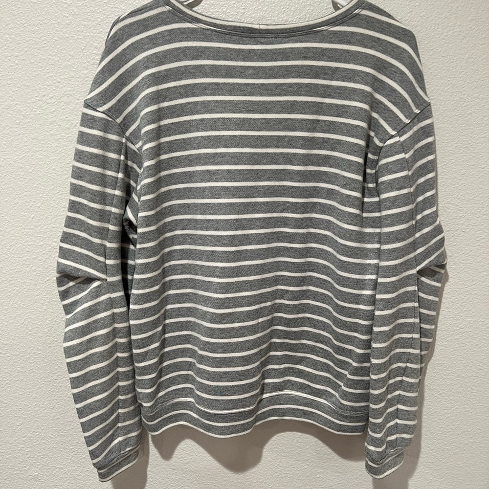 BCBG pullover - Picture 2 of 3